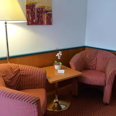 Eviva Im Parkhotel באד הל