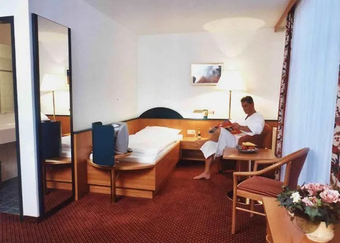 Eviva Im Parkhotel מלון באד הל